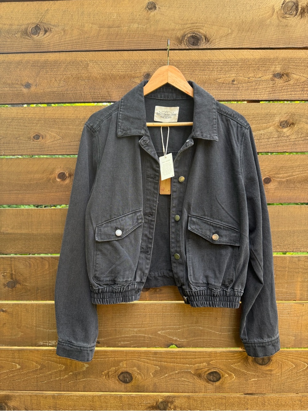 Ashley Vintage Charm Deep Black Cropped Denim Jacket - Button Front Size Large - Picture 2 of 12